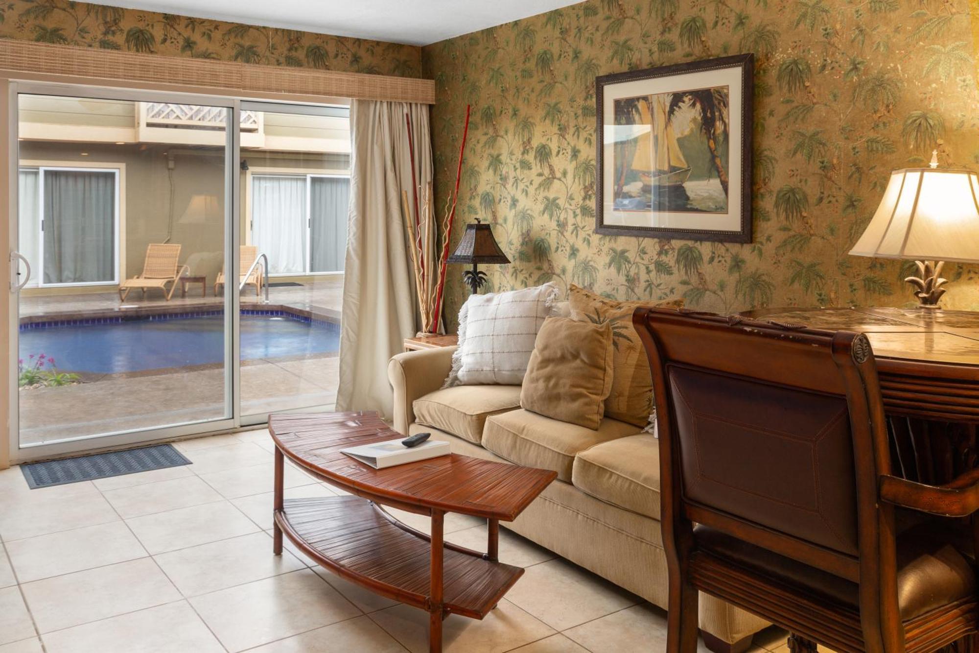 Lotus Suite, 1 Bedroom, Sleeps 4, Pool & Bbq, Pre-Renovation Summer Sale Кихей Экстерьер фото